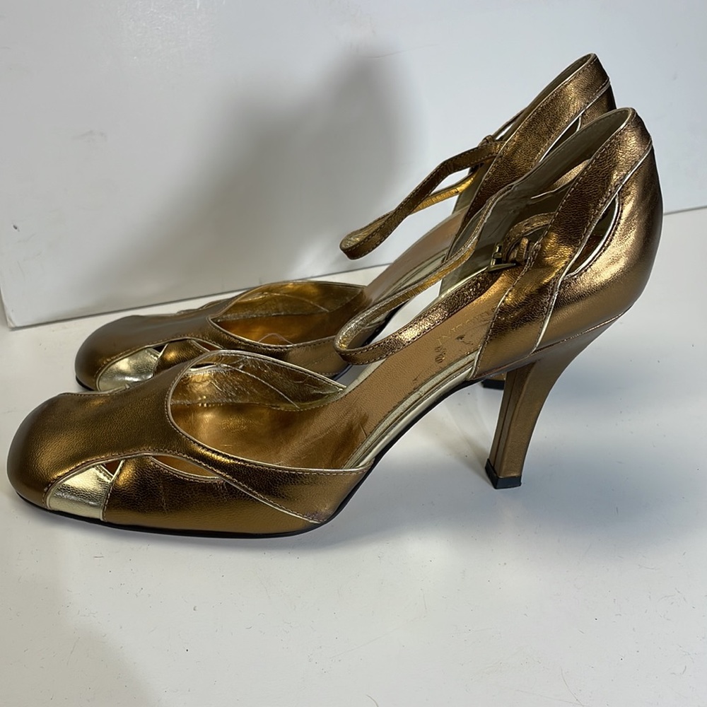 Enzo Angiolini Eanarelle two tone metallic gold heels with ankle strap